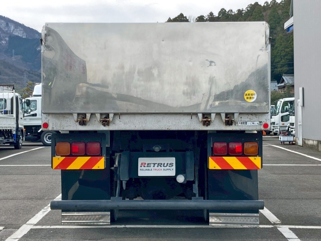 リヤ周りの状態です。|いすゞ ギガ QKG-CYZ77AMの写真27