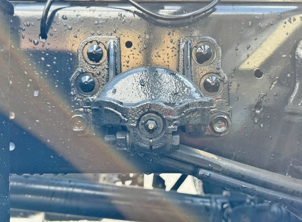 リーフサスです。|いすゞ フォワード 2RG-FRR90S4(2WD)の写真5