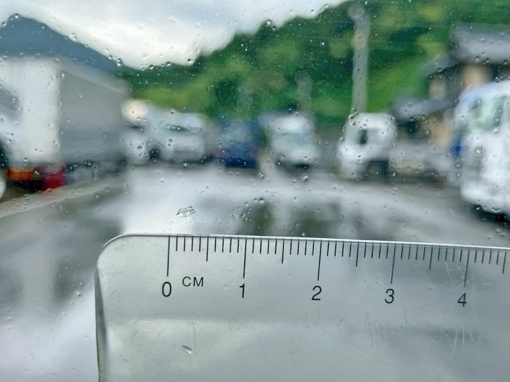 フロントガラス助手席側下部に小キズがあります。|日野 レンジャー QKG-FJ7JLAGの写真42