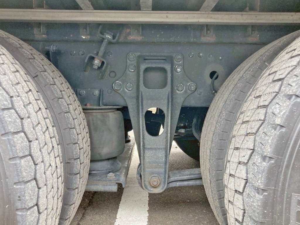 エアサスです。|三菱 スーパーグレート 2PG-FS74HZの写真5