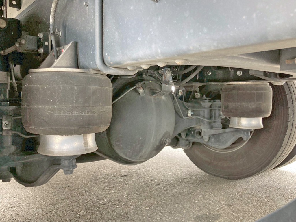 エアサスです。|日野 レンジャー 2KG-FD2ABG(2WD)の写真5