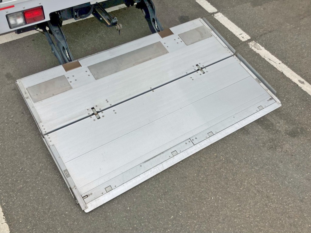 ゲートのステージの状態です。|日野 レンジャー 2KG-FD2ABG(2WD)の写真18