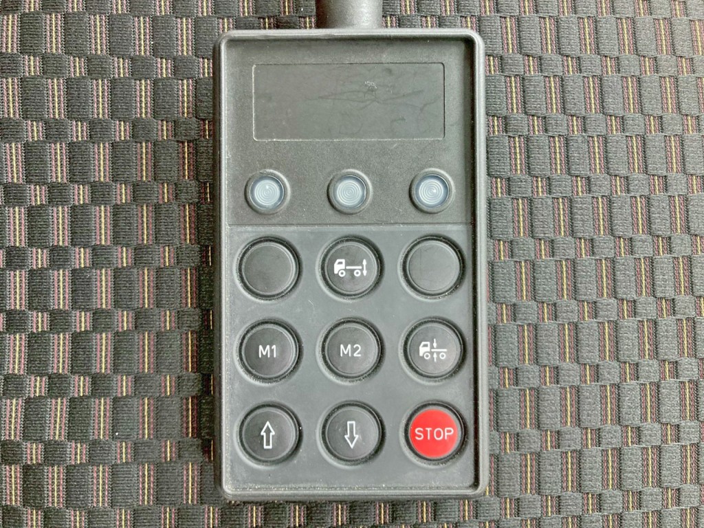 エアサスのコントローラーです。|日野 レンジャー 2KG-FD2ABG(2WD)の写真29