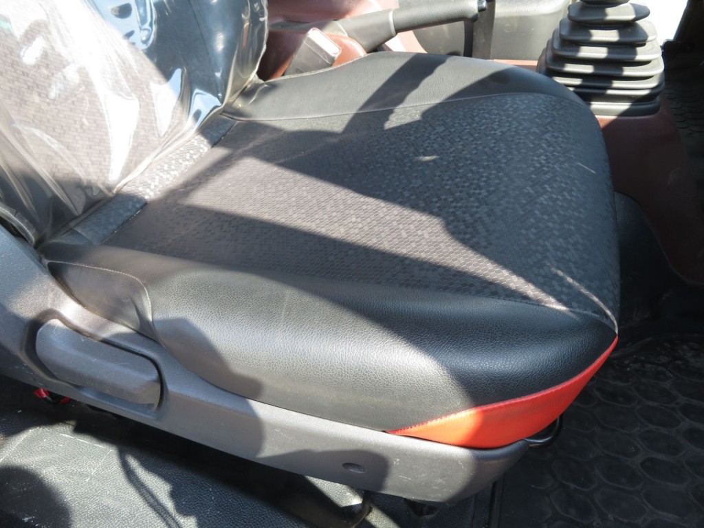 日野 レンジャー 2KG-FD2ABA(2WD)の写真15