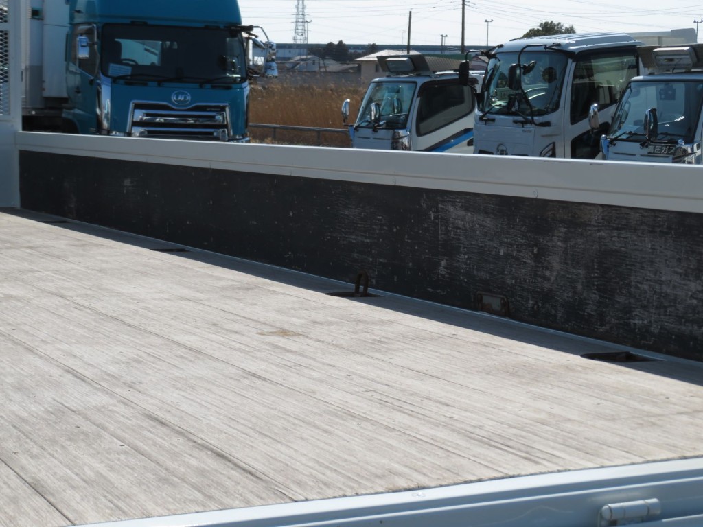 あおり内側の状態です。|日野 レンジャー 2KG-FD2ABA(2WD)の写真26