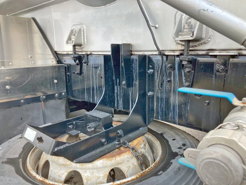 シャーシの状態です。|いすゞ ギガ QPG-CYL77Bの写真6