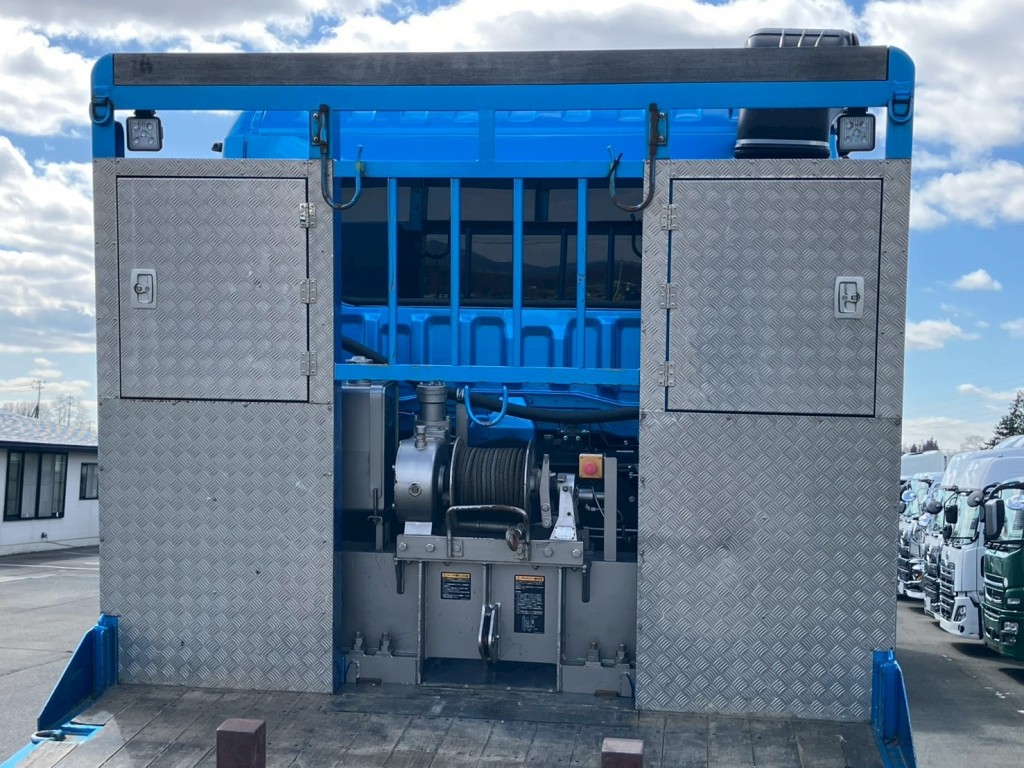 ウインチ付きです。|三菱 スーパーグレート 2PG-FS70HZの写真10