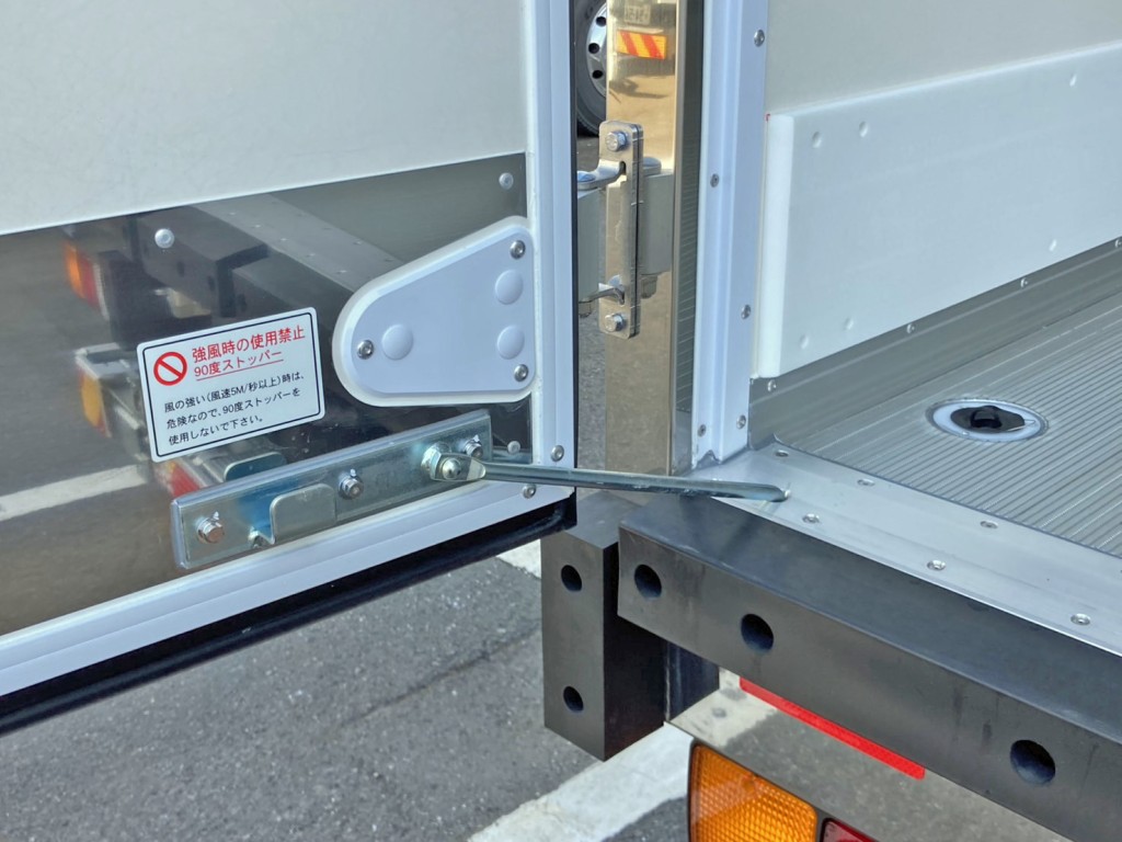 助手席側ストッパーの状態です。|三菱 ファイター 2KG-FK65F(2WD)の写真10