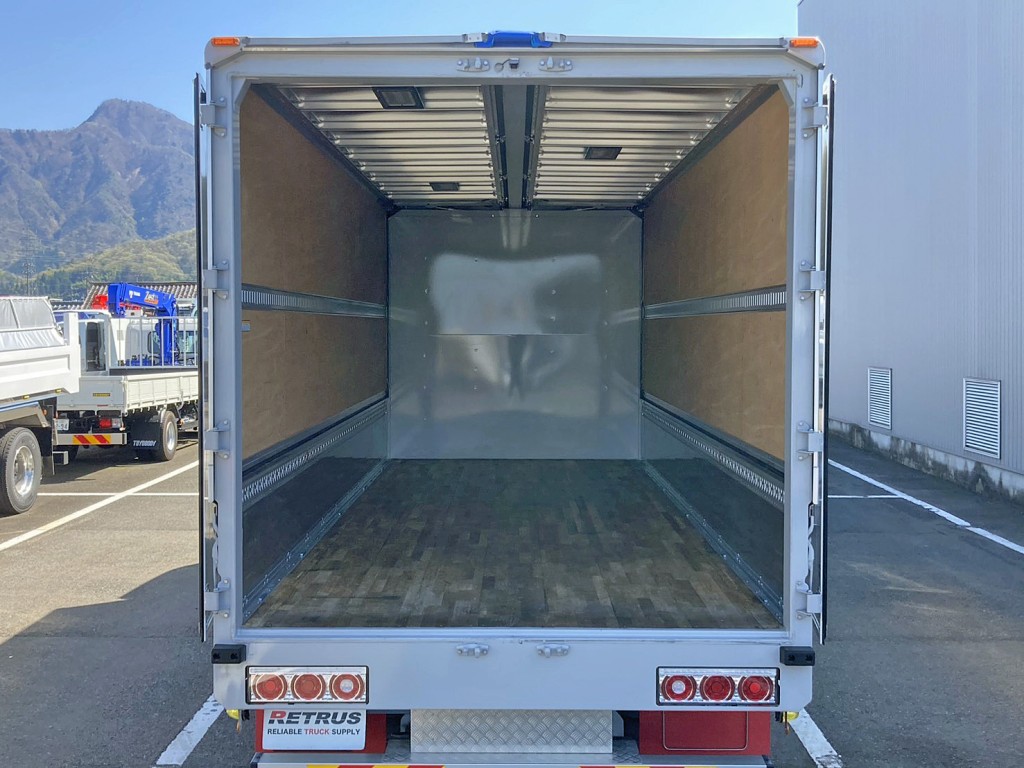 いすゞ フォワード 2RG-FTR90V4の写真9