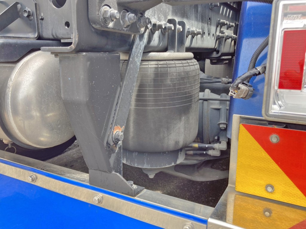 エアサスです。|日野 プロフィア 2DG-SH1EDGGの写真5