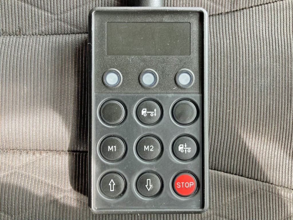 エアサスのコントローラーです。|日野 プロフィア 2DG-SH1EDGGの写真31