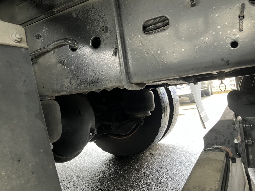 いすゞ フォワード 2RG-FRR90T2(2WD)の写真6