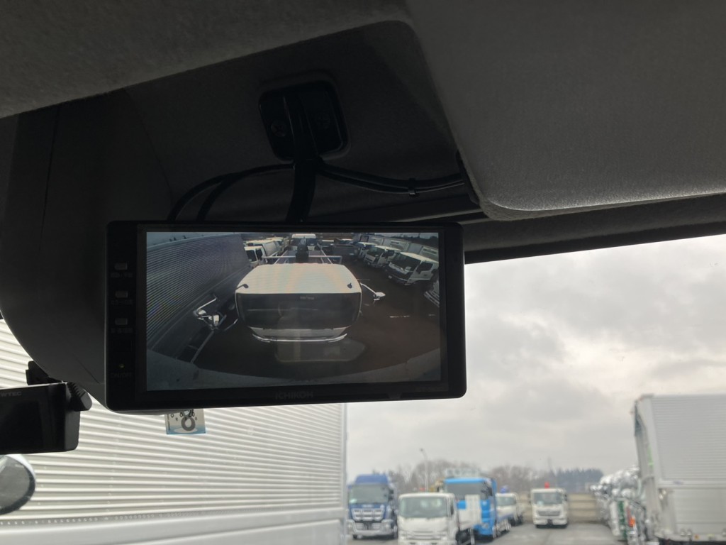 いすゞ フォワード 2RG-FRR90T2(2WD)の写真9