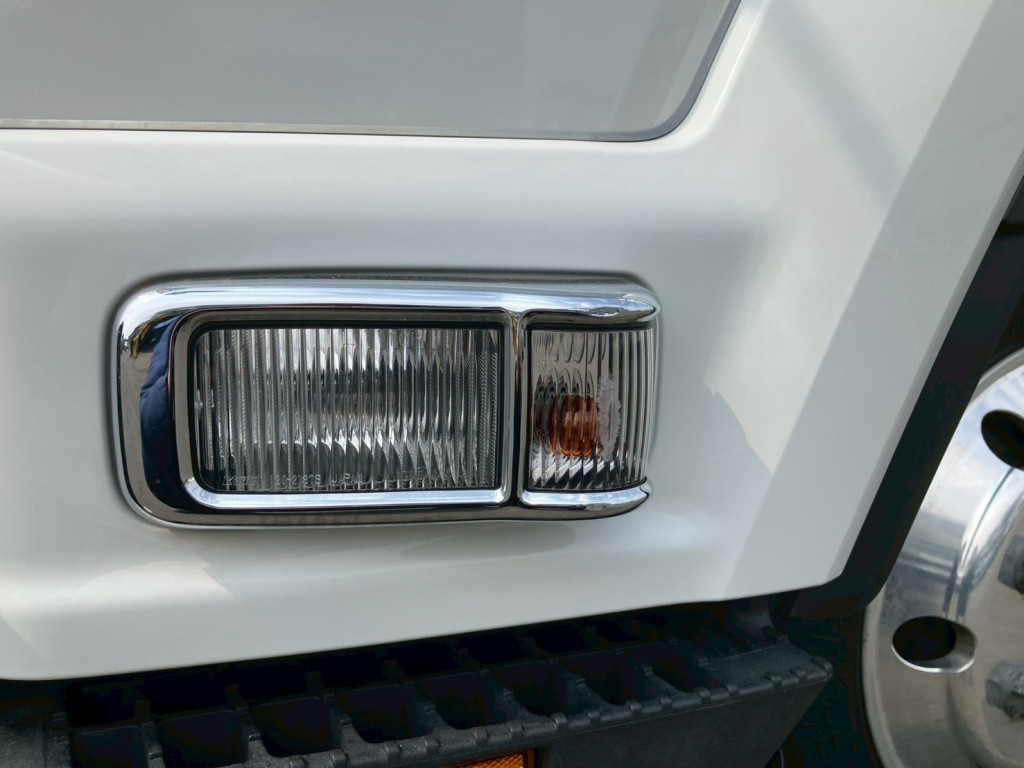 助手席側ドアウインカーレンズにキズがあります。|いすゞ フォワード 2RG-FRR90T2(2WD)の写真27