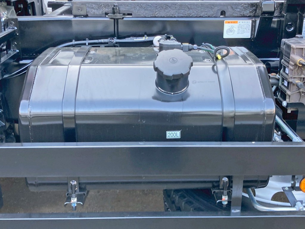 燃料タンクは200Lです。|三菱 スーパーグレート 2PG-FV80VXの写真20