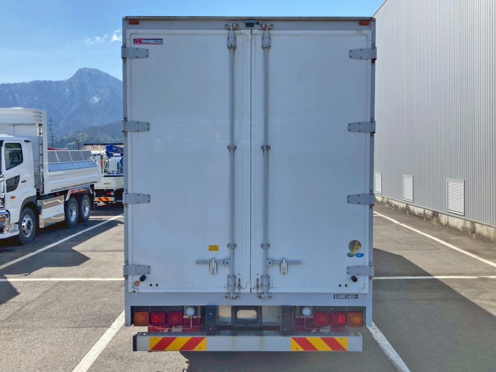 リヤ周りの状態です。|三菱 スーパーグレート 2PG-FS74HZの写真9