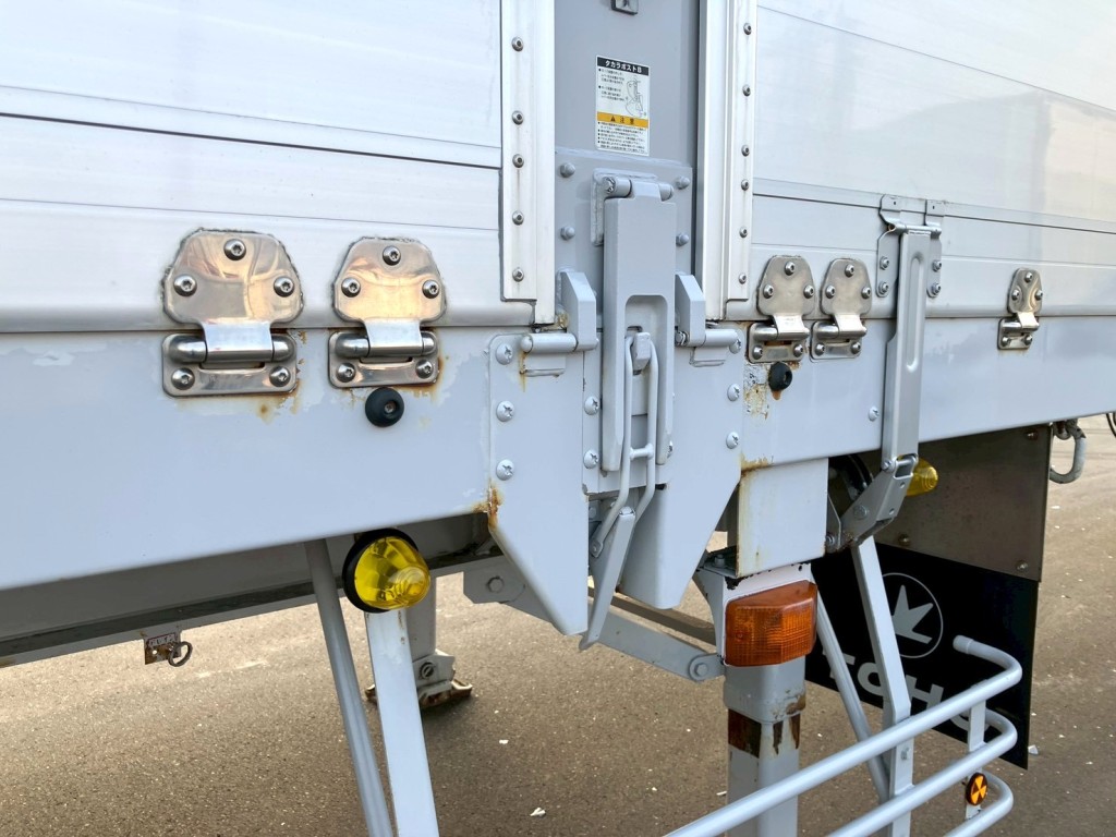 丁番周りに錆びがあります。|東邦  TF36H2C3改の写真42