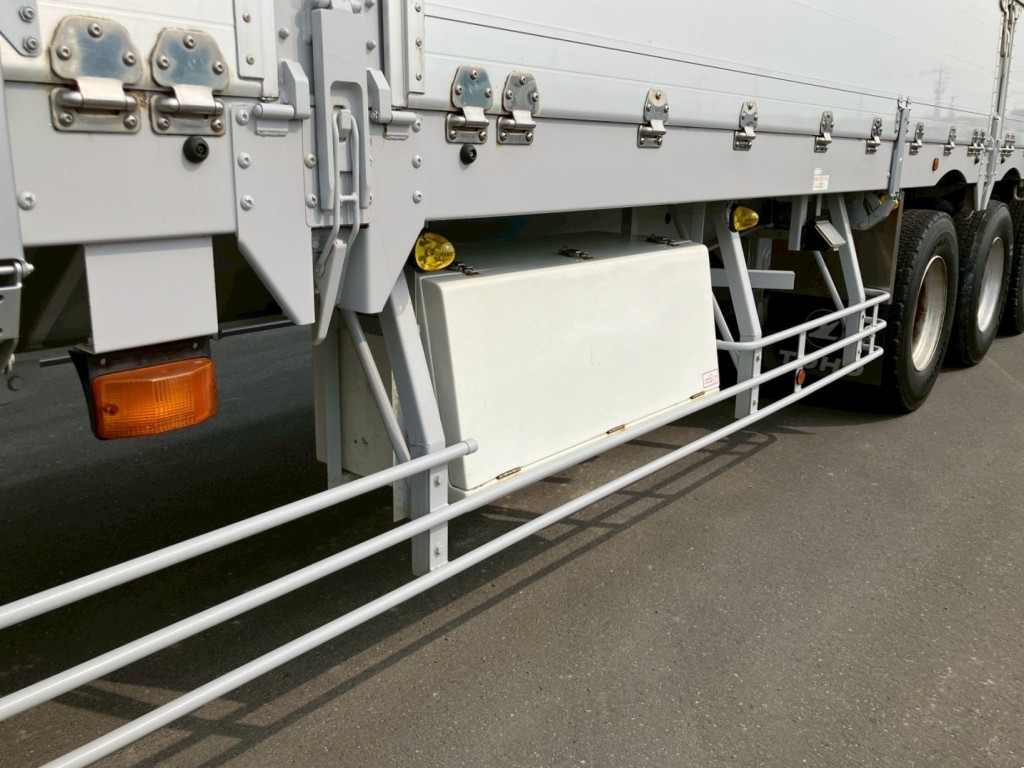 助手席側に工具箱が付いています。|東邦  TF36H2C3改の写真17