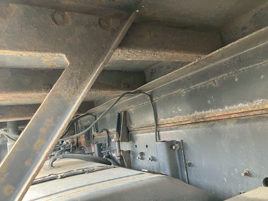 シャーシとネタの状態です。|いすゞ ギガ 2PG-CYZ77CMの写真6