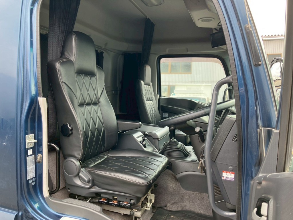 いすゞ ギガ 2PG-CYZ77CMの写真10