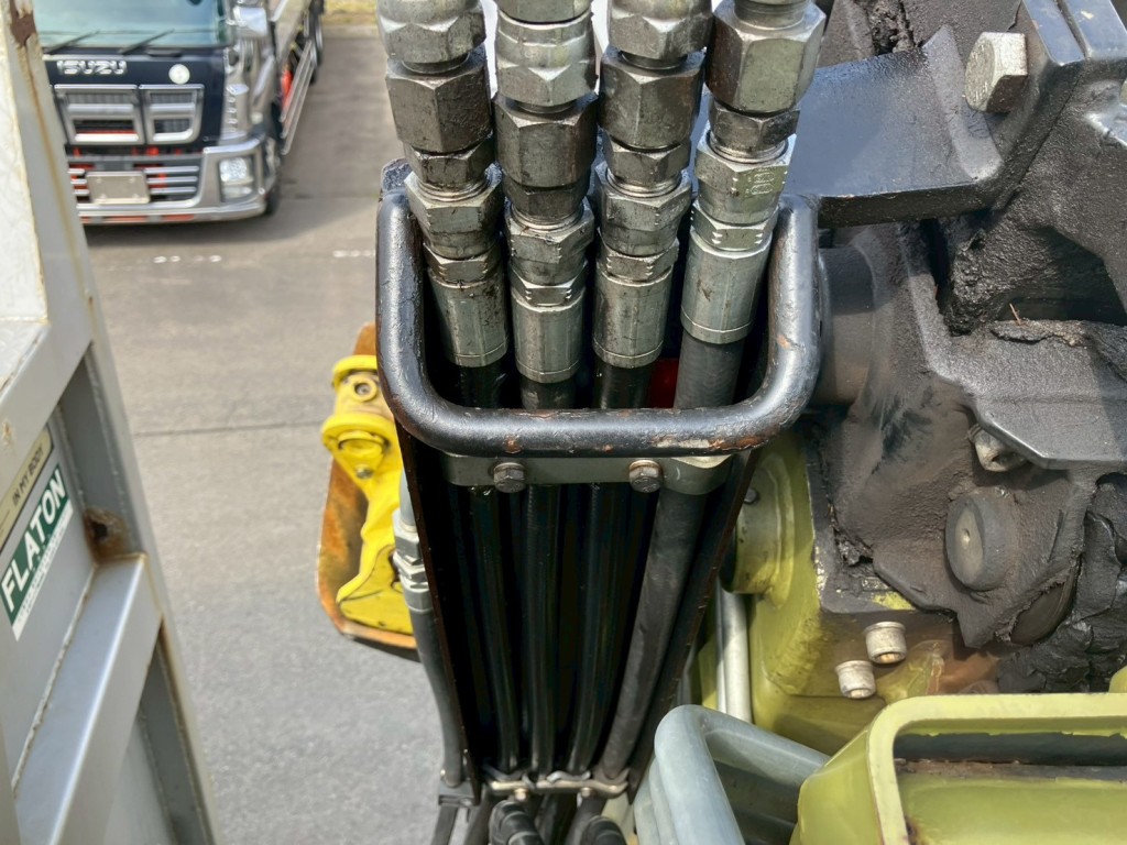 ホースからオイル滲みがあります。|いすゞ ギガ 2PG-CYZ77CMの写真21