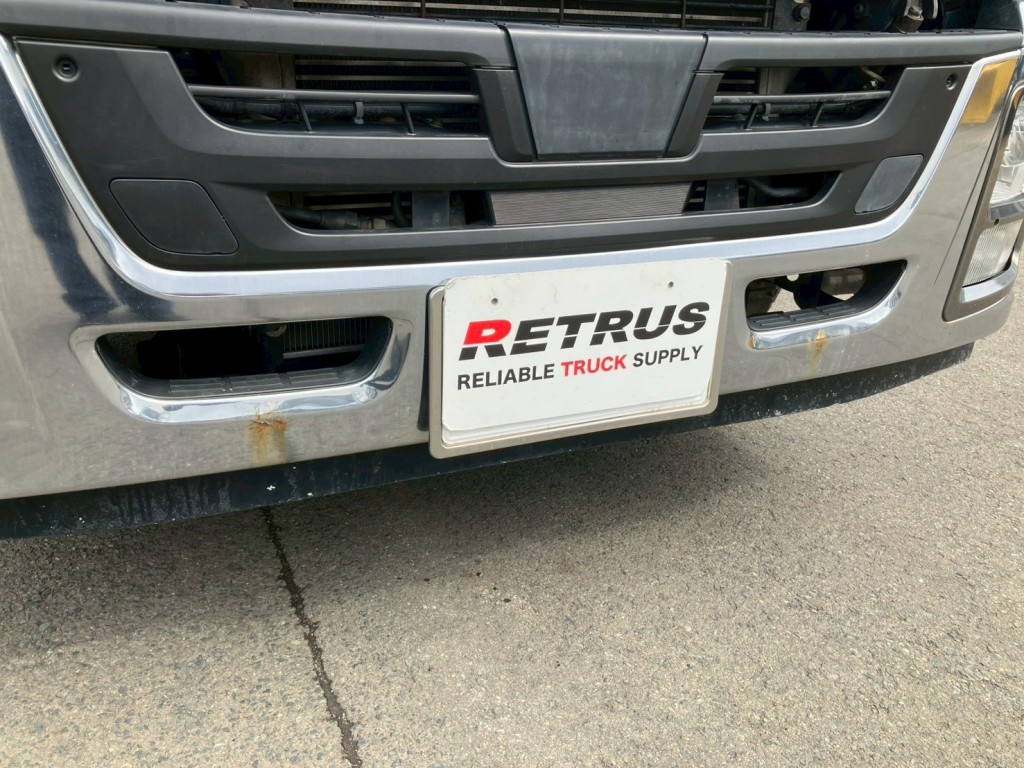 フロントバンパーにキズ・サビ・腐食があります。|いすゞ ギガ 2PG-CYZ77CMの写真27