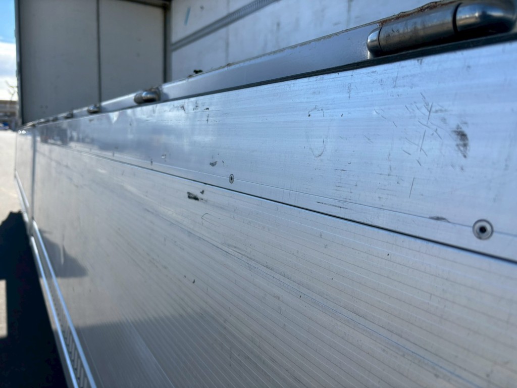 運転席側アオリ内側にヘコミ傷あります。|東邦  TF36H2C3改の写真37