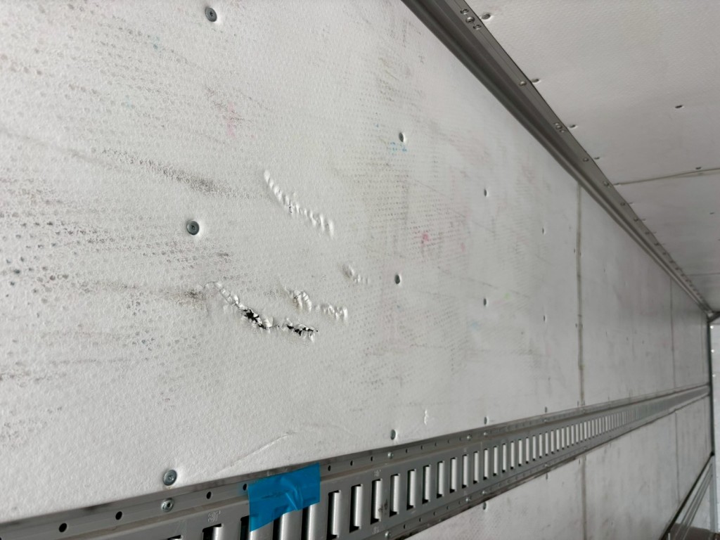 庫内内張捲れ箇所あります。|東邦  TF36H2C3改の写真43