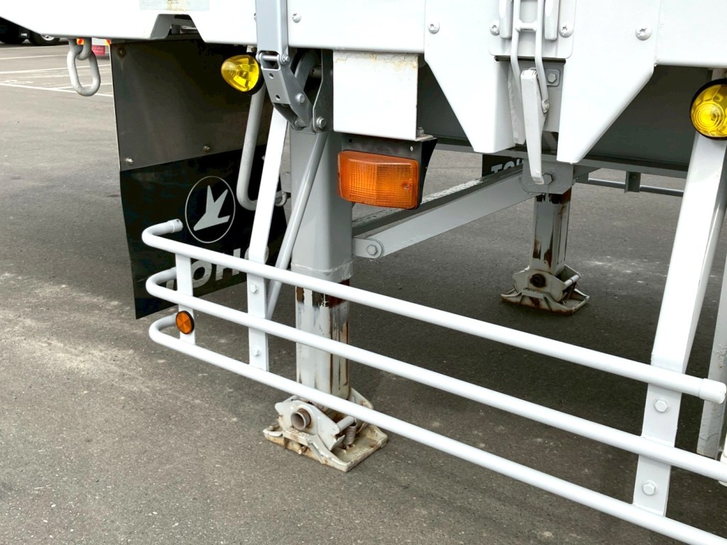 脚は手動式です。|東邦  TF36H2C3改の写真23