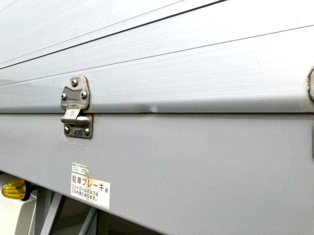 あおり外側にヘコミがあります。|東邦  TF36H2C3改の写真26