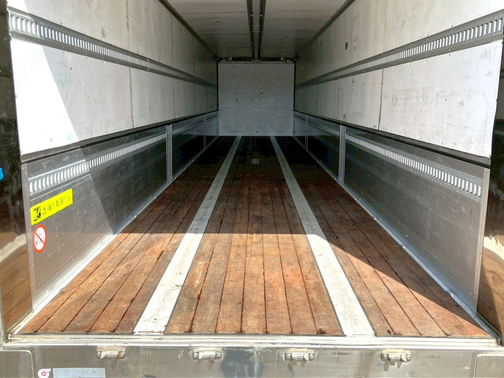 床は板張りです。|東邦  TF36H2C3改の写真12