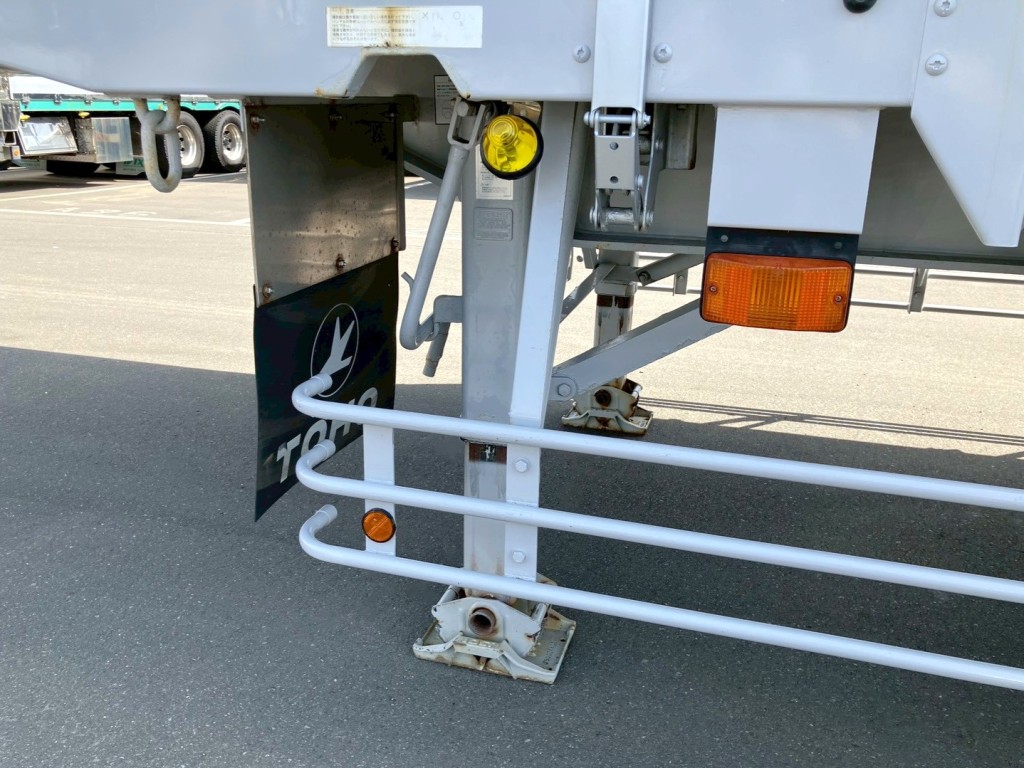 脚は手動式です。|東邦  TF36H2C3改の写真24