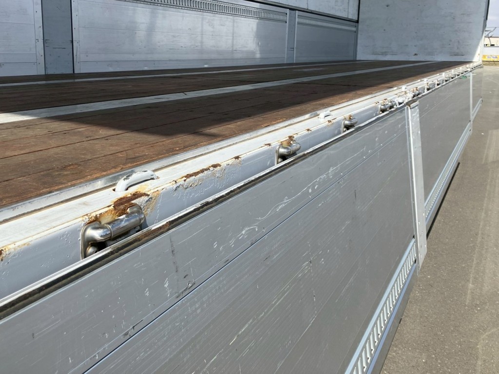 あおり内側にヘコミキズがあります。|東邦  TF36H2C3改の写真29