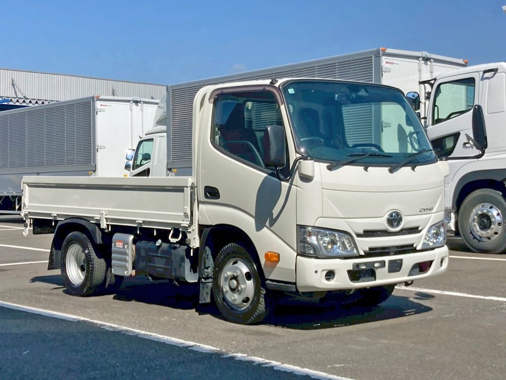トヨタ カゼット 2RG-XZC605(2WD)の写真2