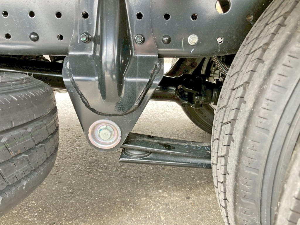 リーフサスです。|三菱 キャンター 2RG-FBAV0(2WD)の写真5