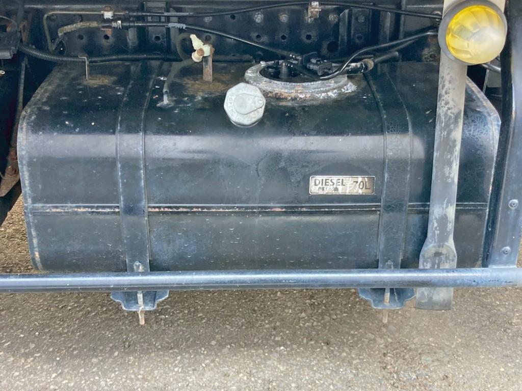 燃料タンクは70Lです。|三菱 キャンター TPG-FBA20(2WD)の写真24