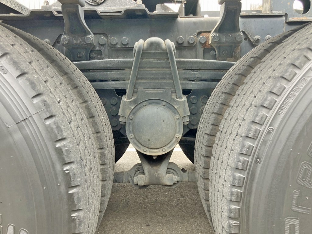 リーフサスです。|日野 プロフィア 2DG-SS1EKHAの写真5