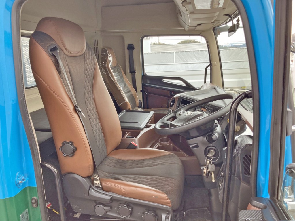 ハイルーフキャビンです。|日野 プロフィア 2DG-SS1EKHAの写真8