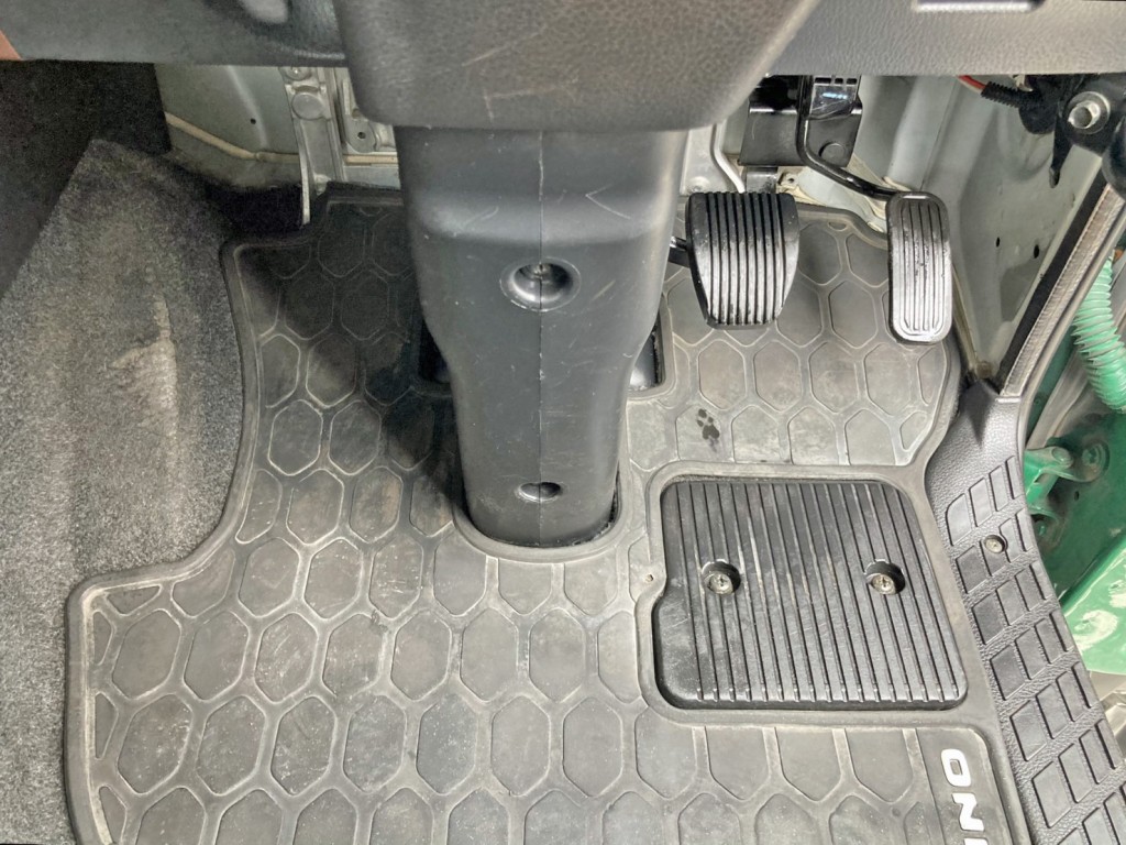 2ペダル仕様です。|日野 プロフィア 2DG-SS1EKHAの写真27