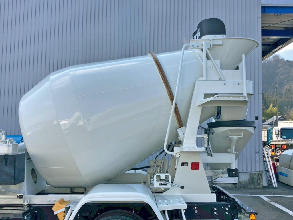 ドラムの外観状態です。(助手席側)|いすゞ フォワード 2PG-FRR90S4(2WD)の写真13