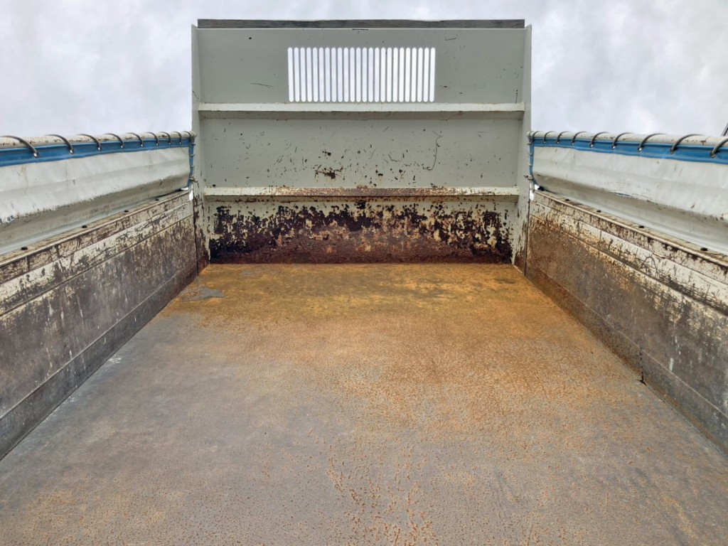 いすゞ エルフ 2RG-NKR88AD(2WD)の写真9