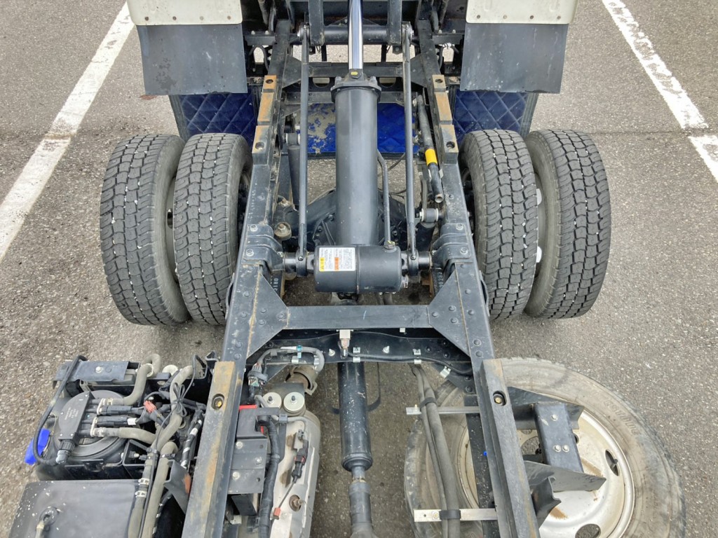 いすゞ エルフ 2RG-NKR88AD(2WD)の写真14