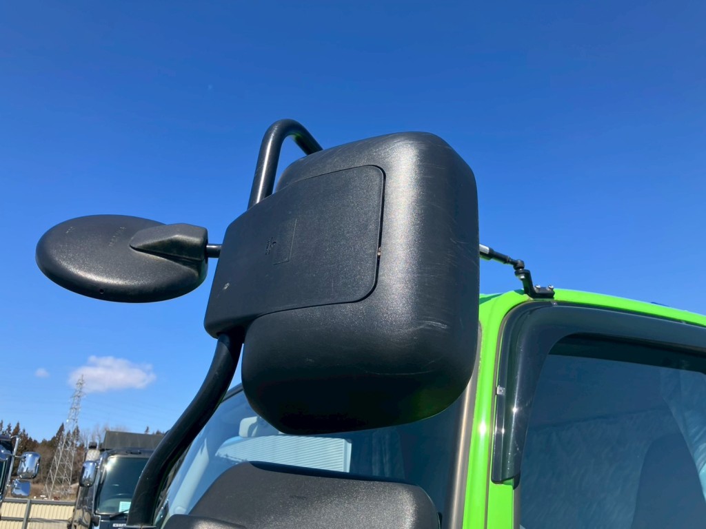 助手席側ミラーカバーにキズがあります。|三菱 ファイター 2KG-FK62F(2WD)の写真27