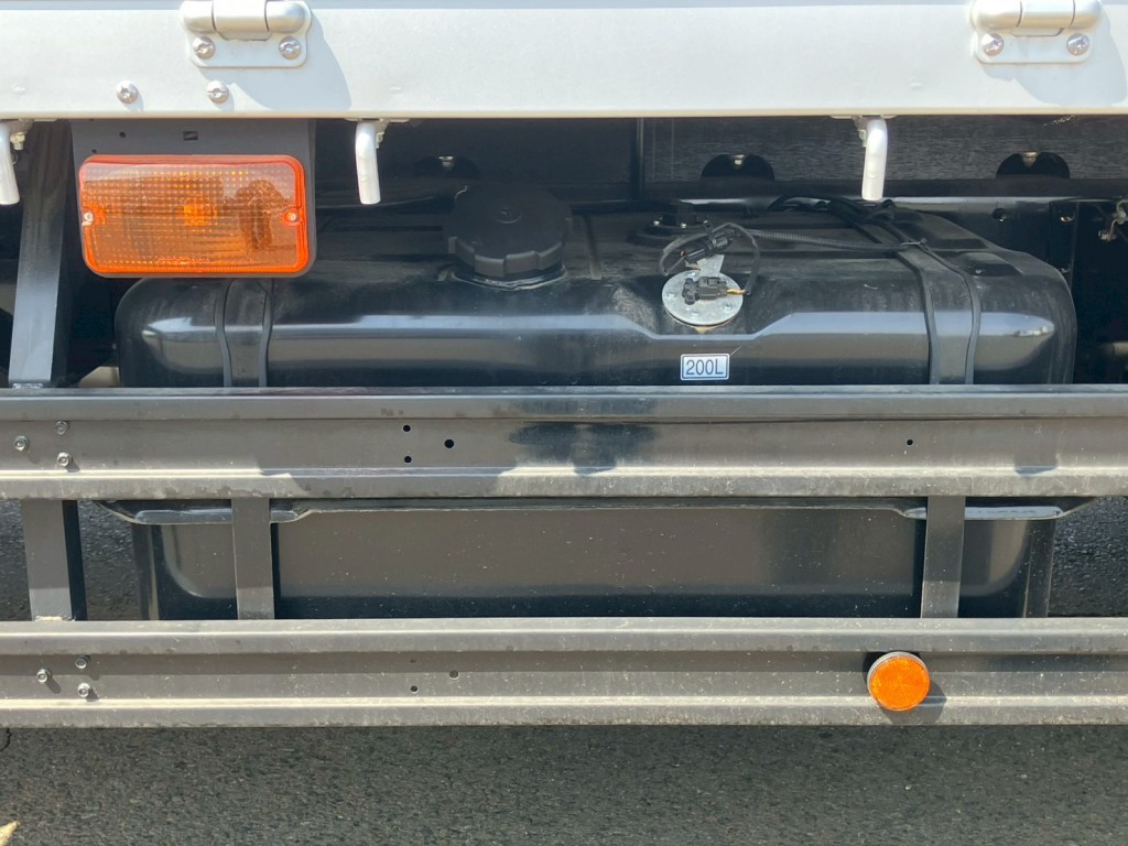 燃料タンクは200Lです。|三菱 ファイター 2KG-FK62FZの写真13