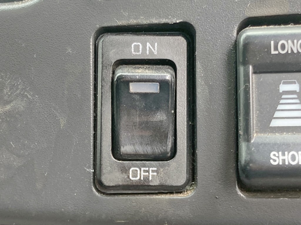 ゲートのメインスイッチです。|いすゞ フォワード 2PG-FTR90V2の写真46