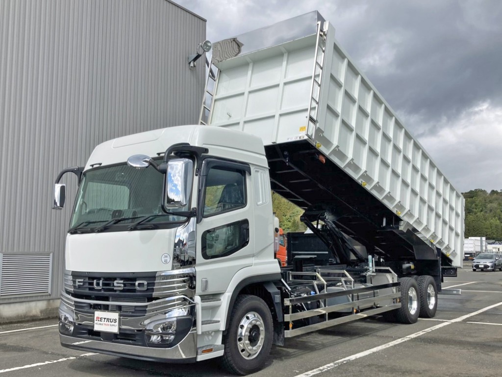 フロント周り、メッキパーツで飾っています。|三菱 スーパーグレート 2PG-FV80VZの写真1