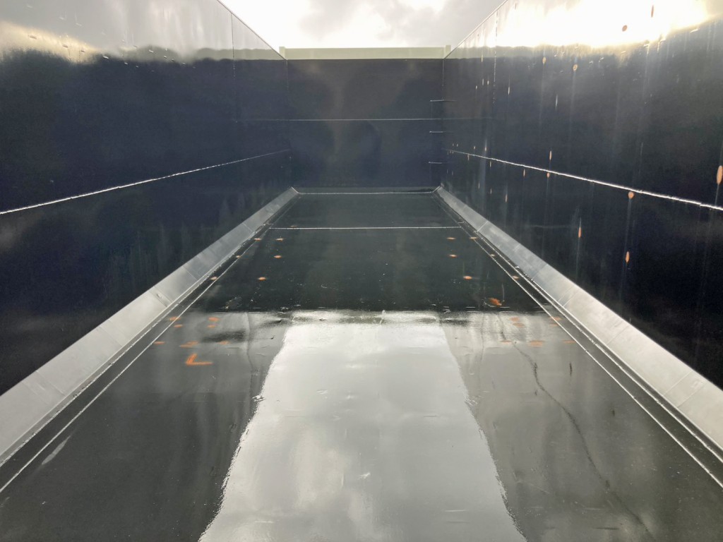 床は鉄板です。|三菱 スーパーグレート 2PG-FV80VZの写真9