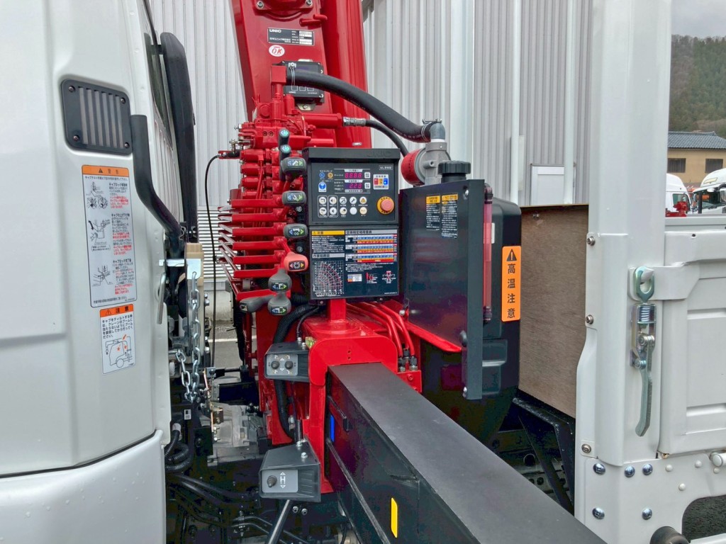 クレーンの操作レバーです。|三菱 ファイター 2KG-FK62FZの写真15