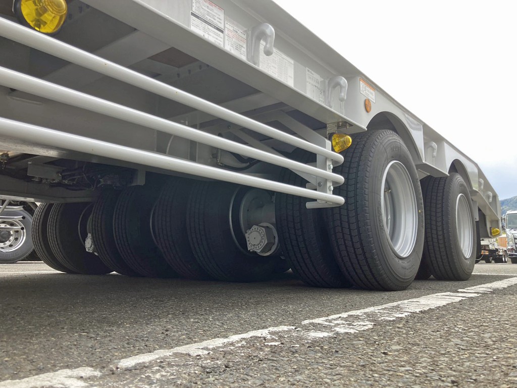 16輪です。|トレクス  PLR430DEの写真14