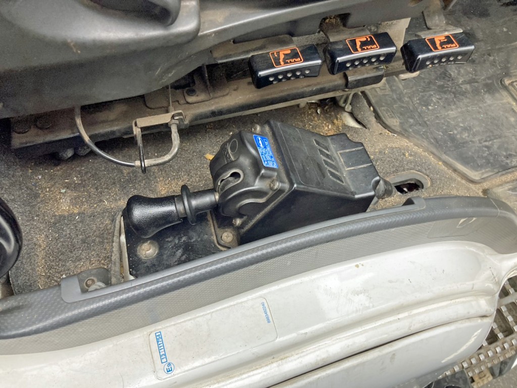 いすゞ ギガ QKG-EXZ52BJの写真12